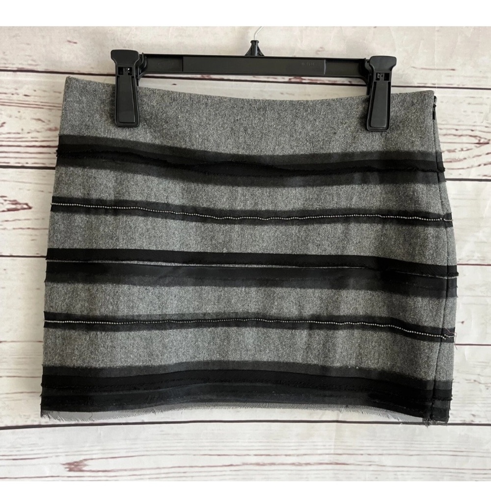 MK2K Women’s Wool Blend Lace Mini Skirt Gray Black Size Medium Side Zipper Lined
